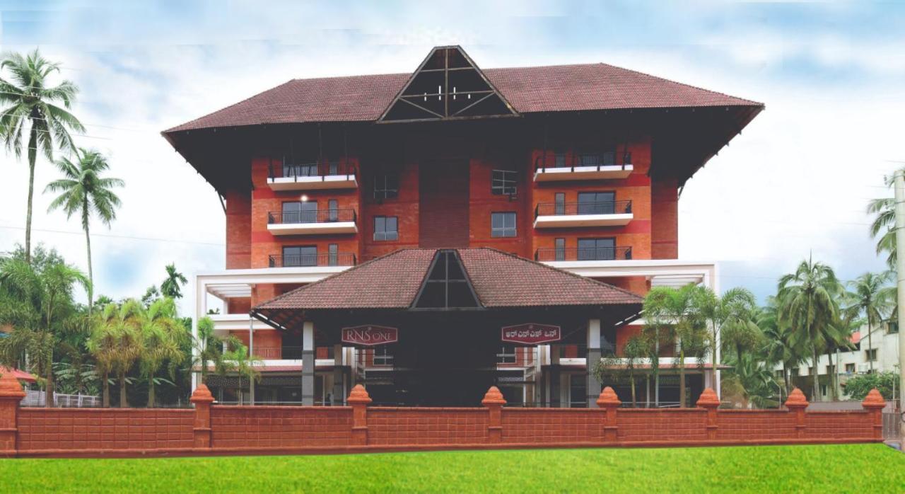 Rns One Hotel Subrahmanya Екстериор снимка