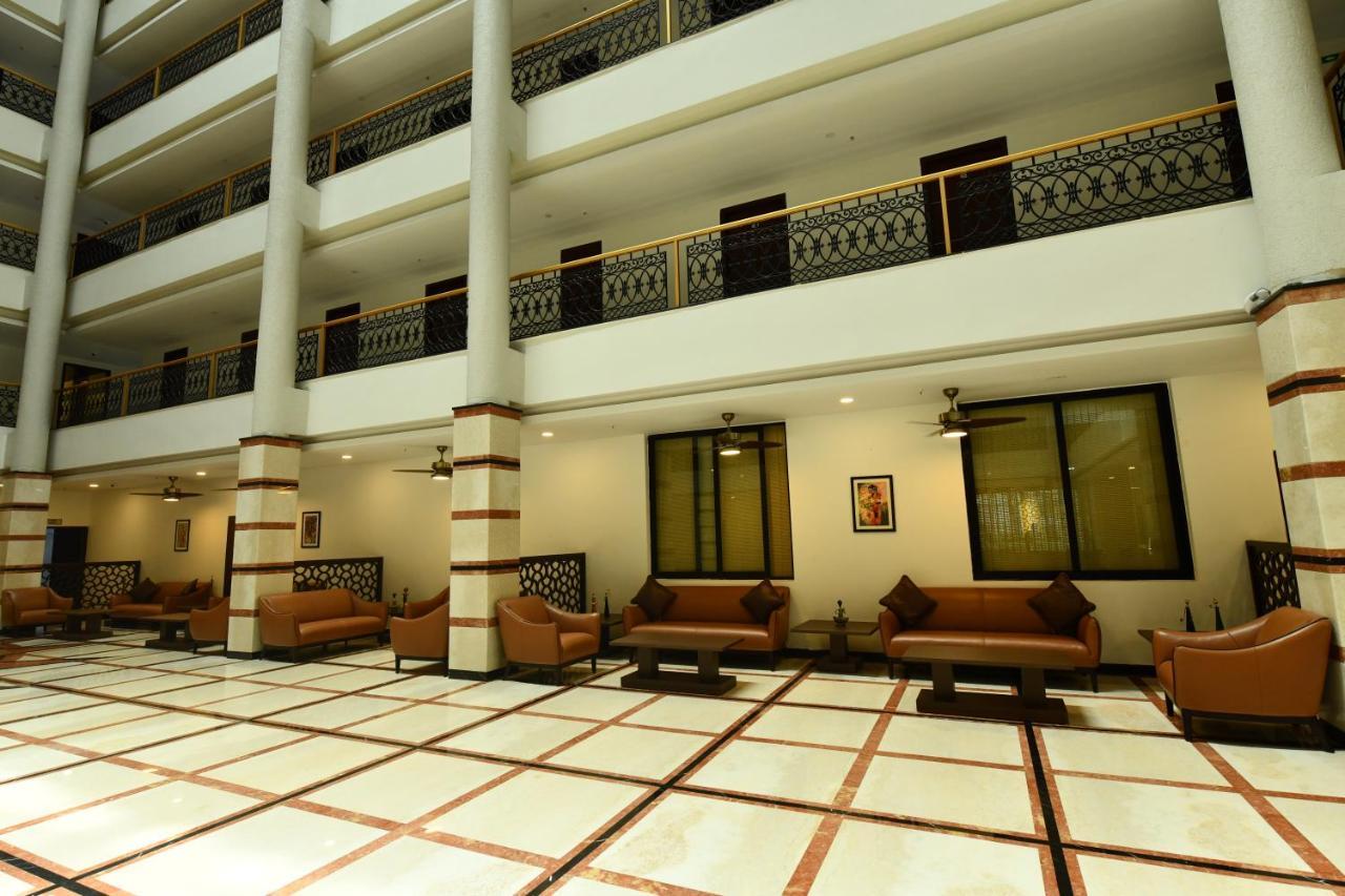 Rns One Hotel Subrahmanya Екстериор снимка