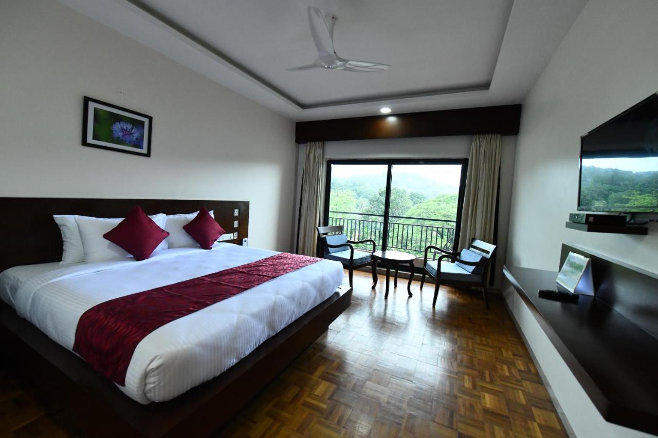 Rns One Hotel Subrahmanya Екстериор снимка